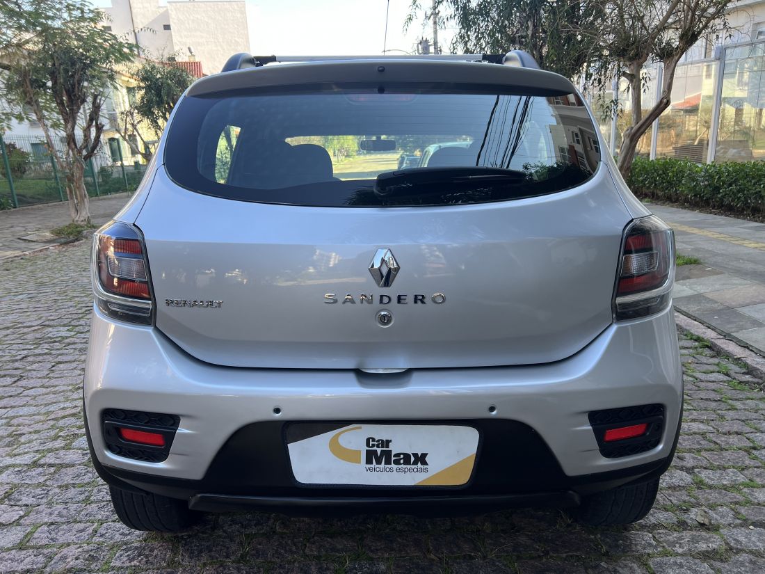 CARMAX Veículo SANDERO 1.6 STEPWAY 8V MANUAL