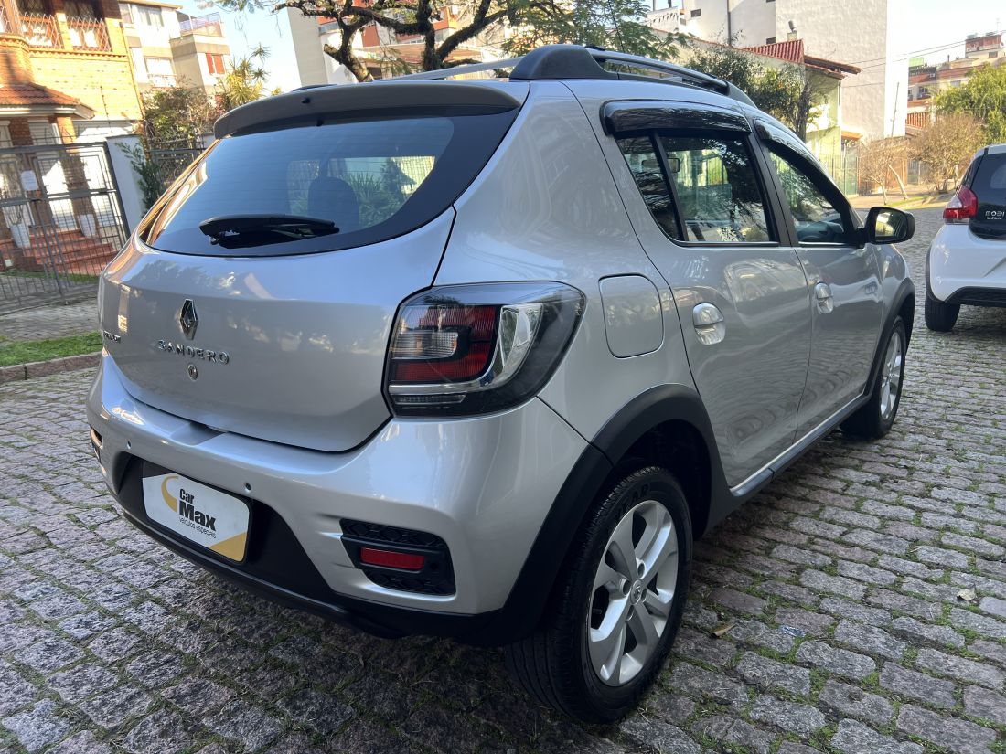 CARMAX Veículo SANDERO 1.6 STEPWAY 8V MANUAL