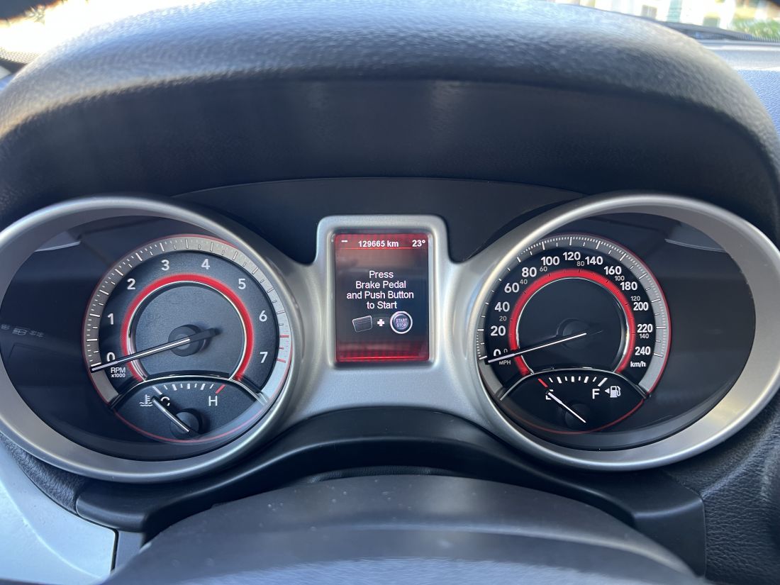 CARMAX Veículo FREEMONT 2.4 PRECISION 7 LUGARES AUTOMÁTICO